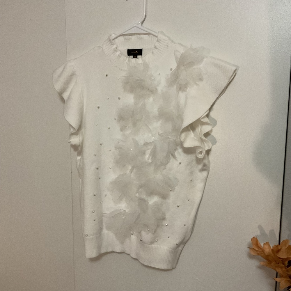 Elegant White Ruffled Top